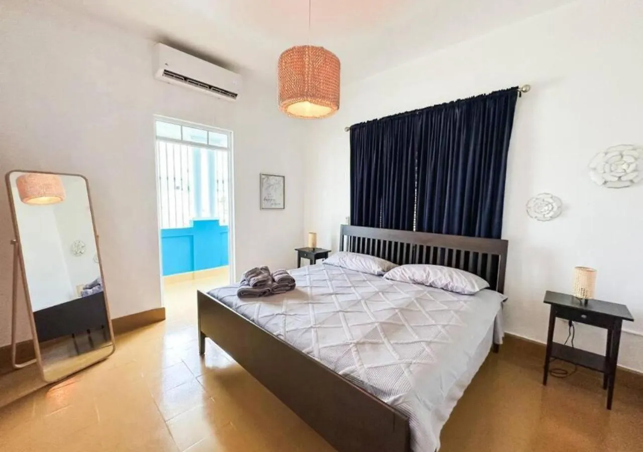 Centrally Located Beach And Restaurant Centric Cabo Rojo Daire